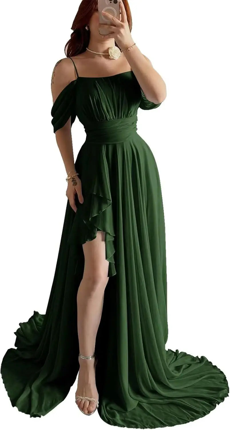 Elegantes schulterfreies Chiffon-Ballkleid für Brautjungfern mit Schlitz, lang, A-Linie, plissierte Rüschen, formelles Abendkleid für Damen 