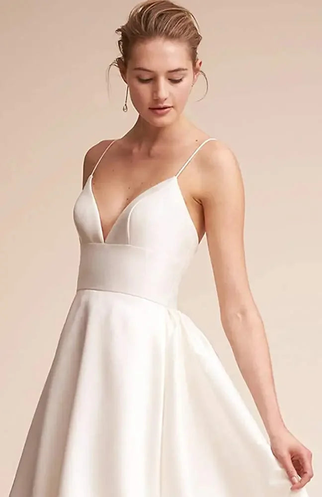 Women's Straps Backless Long Dresses Satin Sleeveless Train Homecoming Prom Evening Party Gowns with Pockets bridal dress