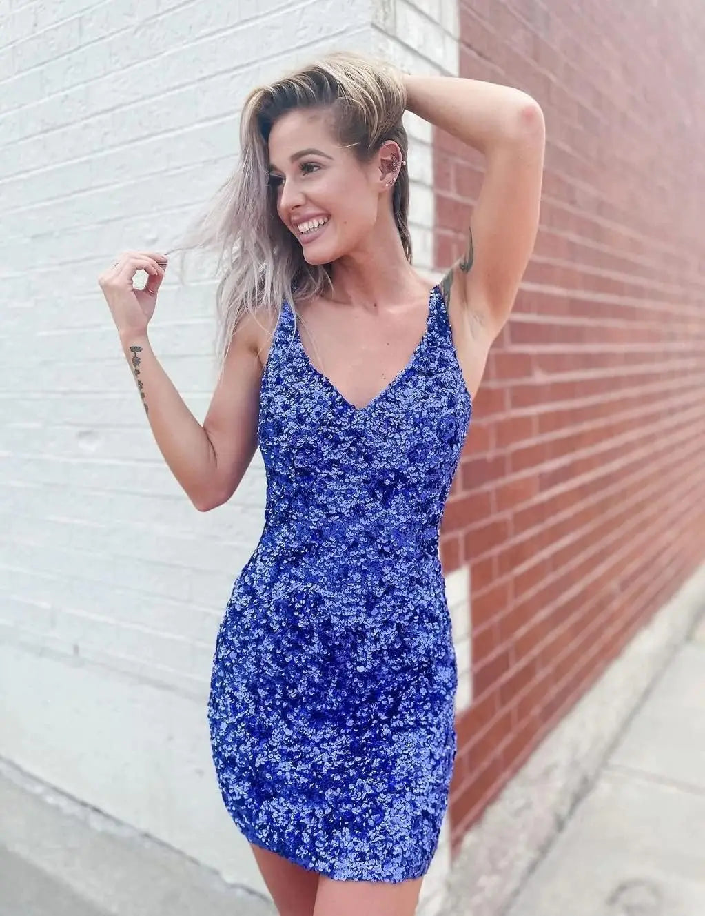 Vestidos cortos de lentejuelas para adolescentes (2025), cuello en V, brillantes, para fiesta formal de graduación, cóctel o club. 