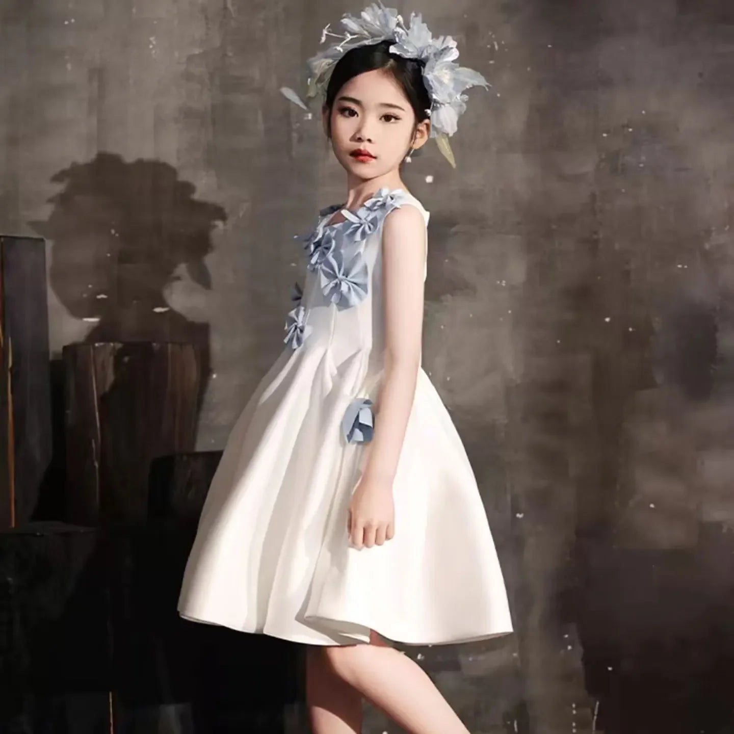 Mit Schleifen Satin Knielang Mädchen Kinder Geburtstagsfeier Erstkommunion Kleider Elegante Blumenmädchenkleider für Hochzeit 