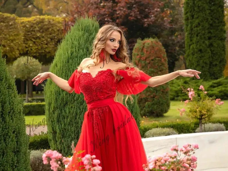 Rotes Hochzeitskleid aus Spitze und Tüll Individuelles formelles Fotoshooting Ballkleid Braut schlichte Hochzeitskleider 