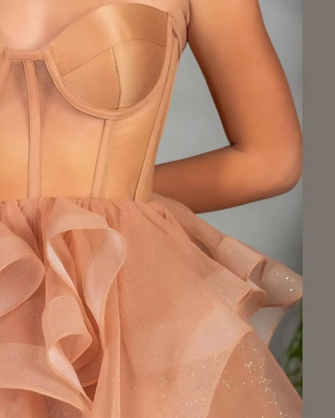 Tulle Prom Dress Spaghetti Straps Ball Gowns High Low Homecoming Dress Layered Ruffles Princess Quinceanera Dresses