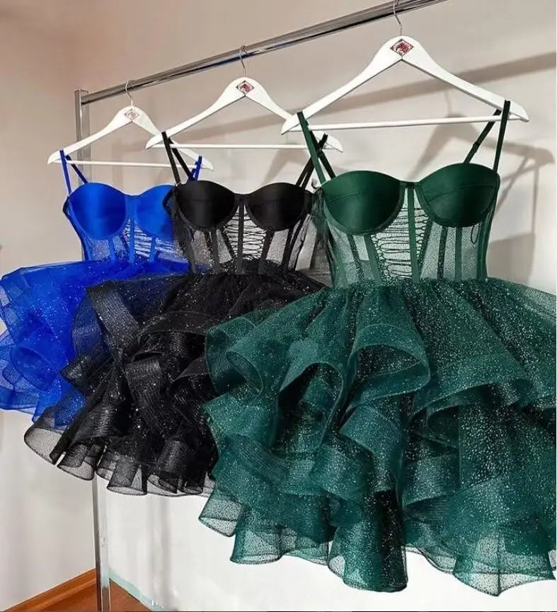 Organza Tüll Homecoming Kleider Spaghettiträger Lagen Kurzes Ballkleid Sweetheart Cocktailkleid Cocktailkleid 