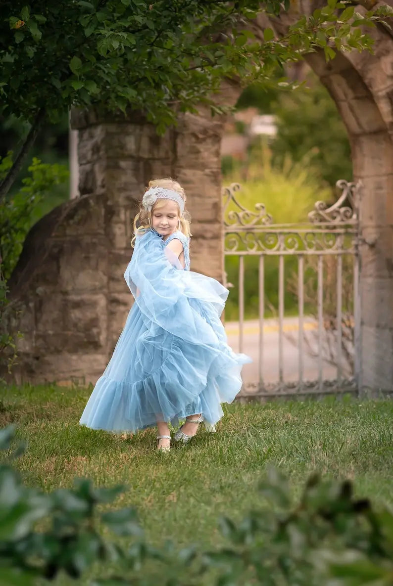 Tüll rustikales Spitzenkleid für Blumenmädchen, ärmellose Blumenmädchenkleider, Boho Blumenmädchenkleid, Salbeigrünes Prinzessinnenkleid 