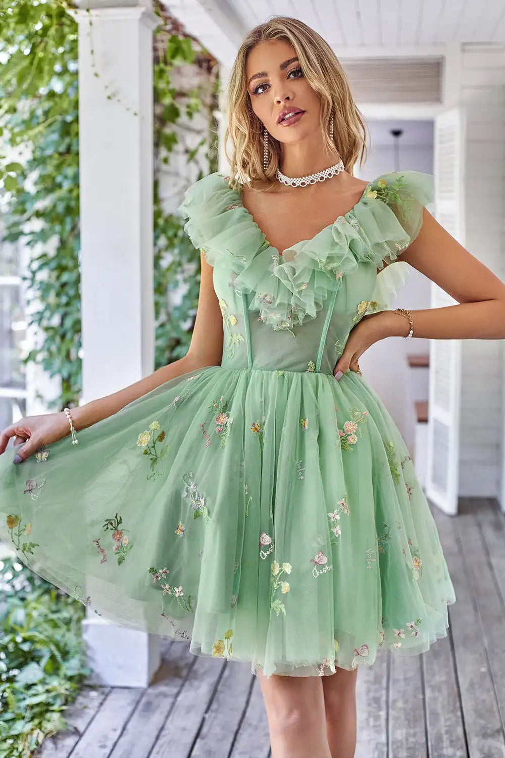 Floral Embroidery Off the Shoulder Mini Homecoming Dresses Sweetheart Tulle Pleats Ruffle Spaghetti Straps Adjustable Prom Dress