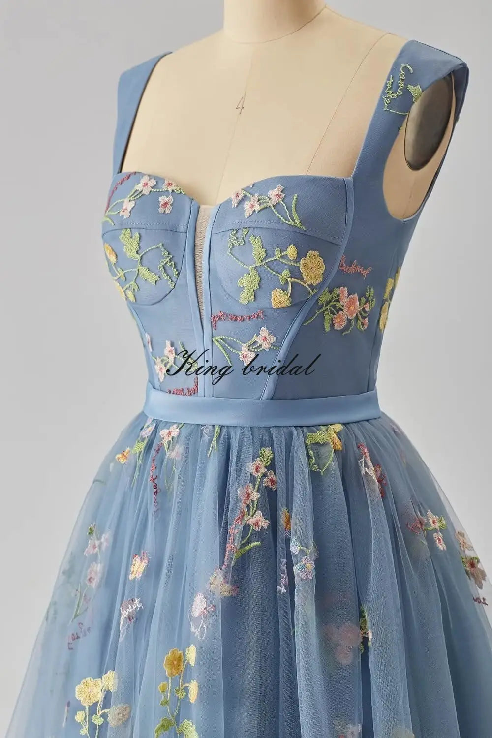 Flower Embroidery Short Tulle Homecoming Dresses for Teens Corset Mini Prom Dress Fairy Formal Party Gown Junior Bridesmaid Gown