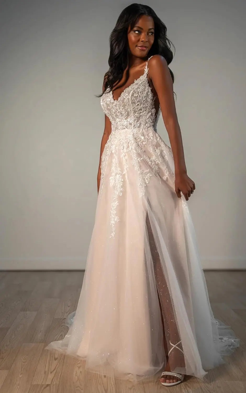 Brautkleider für die Braut Langes Spitzenapplikations-Tüll-Brautkleid Boho-Strandhochzeitskleid weißes Kleid Maßgeschneiderte Brautkleider 