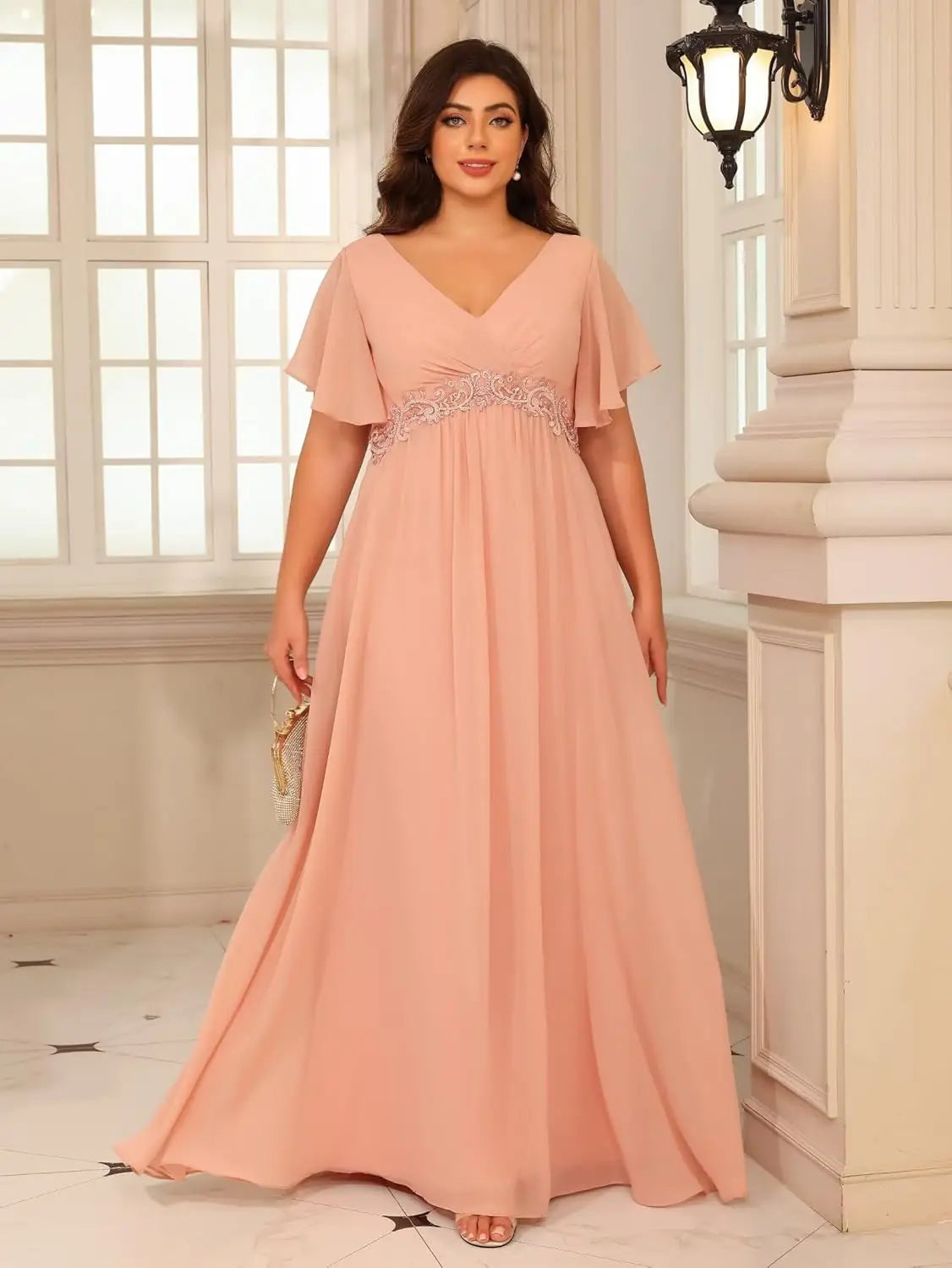 Plus Size Short Sleeves Mother of The Bride Dresses for Curvy Women V Neck Formal Dresses with Pockets Bridesmaid Dress Gowns