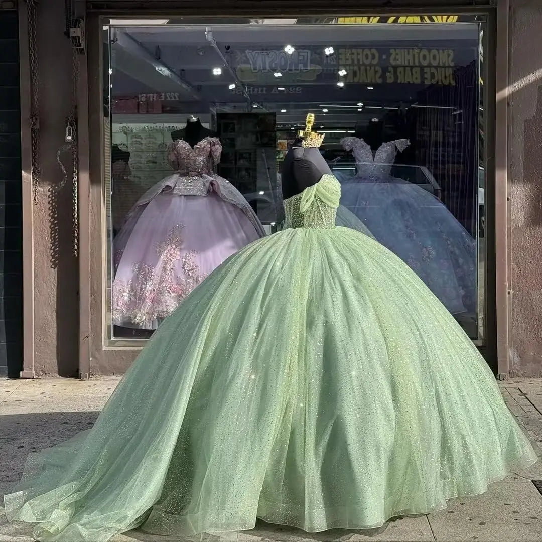 Tulle Quinceanera Dresses with Bow Puffy Off Shoulder Sweet 16 Dresses Sparkly Crystal Quince Dress with Train