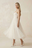 A-Line Sweetheart Sleeveless Tulle Tea-Length Wedding Dresses With Pleated