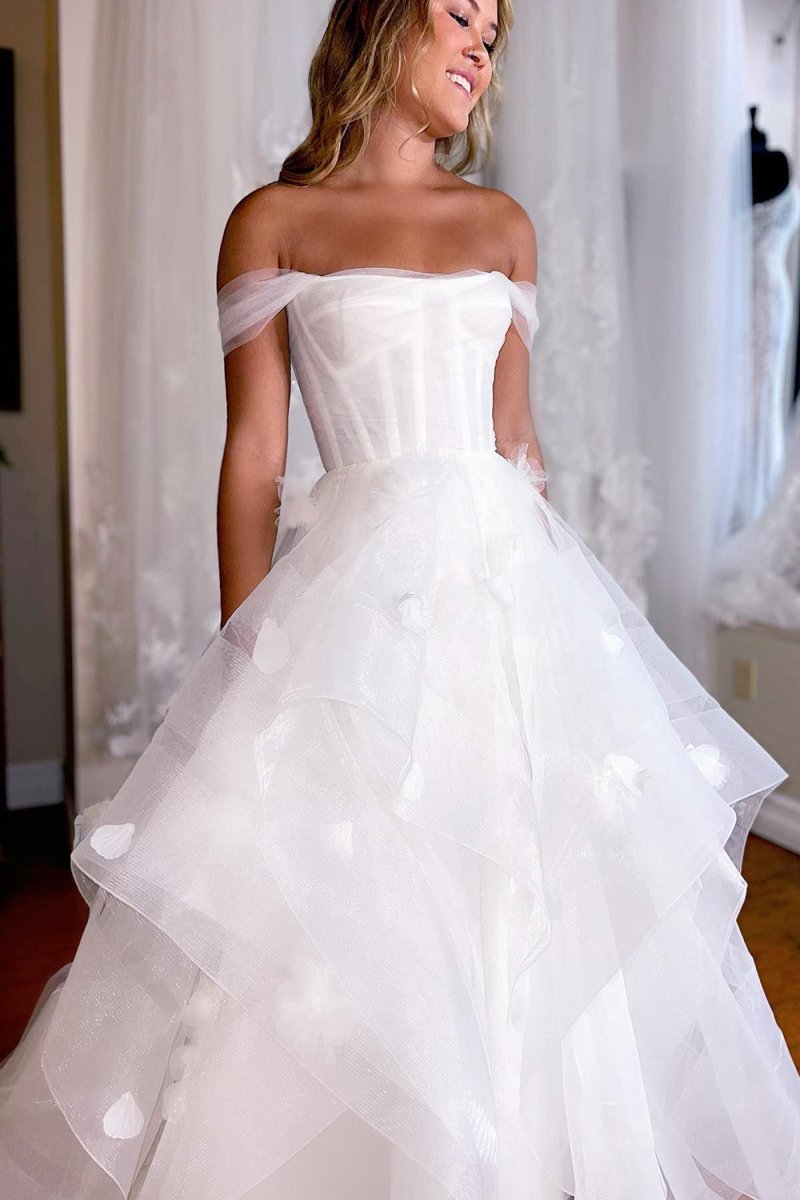 Simple White Corset Gown Wedding Dress with Appliques