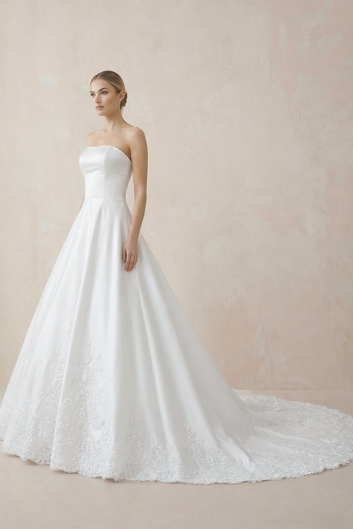 Ball-Gown Strapless Satin Wedding Dresses With Pockets in White