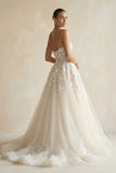 A-line Tulle Skirt Floral Lace Sweetheart Wedding Dresses Backless