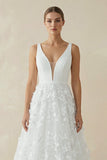 A Line V-Neck Tulle Lace Wedding Dresses
