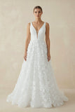 A Line V-Neck Tulle Lace Wedding Dresses