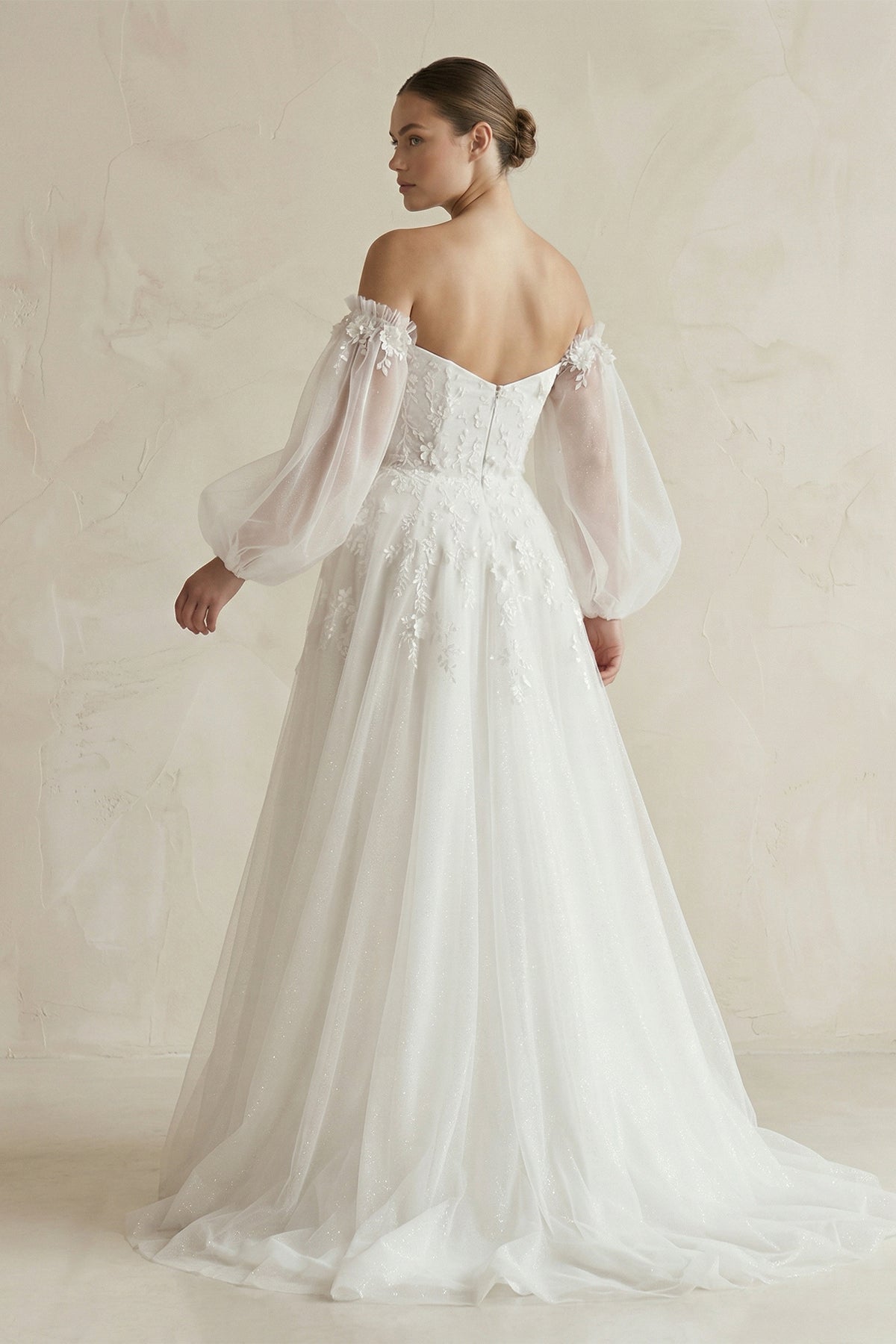 Appliqued Tulle A-Line Off-the Shoulder Wedding Dress With Sleeve in White