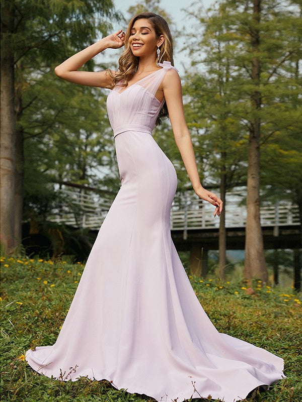 Trumpet/Mermaid Stretch Crepe Ruched V-neck Sleeveless Sweep/Brush Train Bridesmaid Dresses Evening Dress