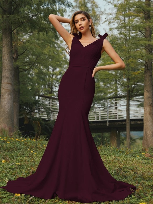 Trumpet/Mermaid Stretch Crepe Ruched V-neck Sleeveless Sweep/Brush Train Bridesmaid Dresses Evening Dress
