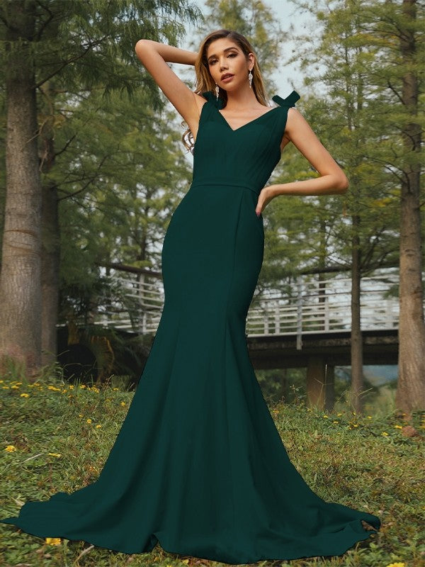 Trumpet/Mermaid Stretch Crepe Ruched V-neck Sleeveless Sweep/Brush Train Bridesmaid Dresses Evening Dress
