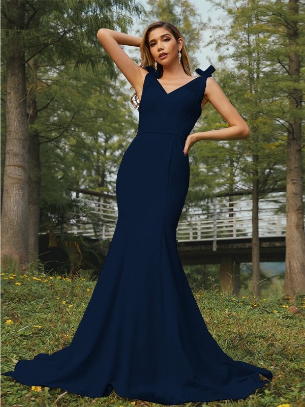 Trumpet/Mermaid Stretch Crepe Ruched V-neck Sleeveless Sweep/Brush Train Bridesmaid Dresses Evening Dress