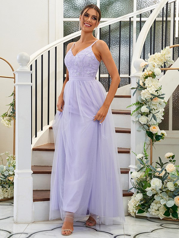 A-Linie/Princess-Linie Tüll Applikationen V-Ausschnitt Ärmellos Bodenlang Brautjungfernkleider Kleid für Hochzeitsgäste