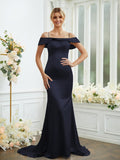 Vestidos de dama de honor con corte tubo/columna, satén tipo seda, tirantes finos, sin mangas, cola larga
