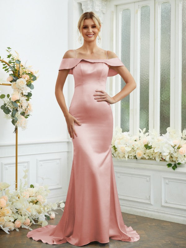 Vestidos de dama de honor con corte tubo/columna, satén tipo seda, tirantes finos, sin mangas, cola larga