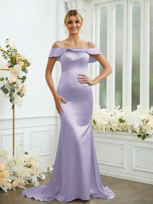Vestidos de dama de honor con corte tubo/columna, satén tipo seda, tirantes finos, sin mangas, cola larga