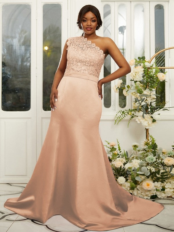 Sheath/Column Satin Lace One-Shoulder Sleeveless Sweep/Brush Train Bridesmaid Dresses Evening Dress