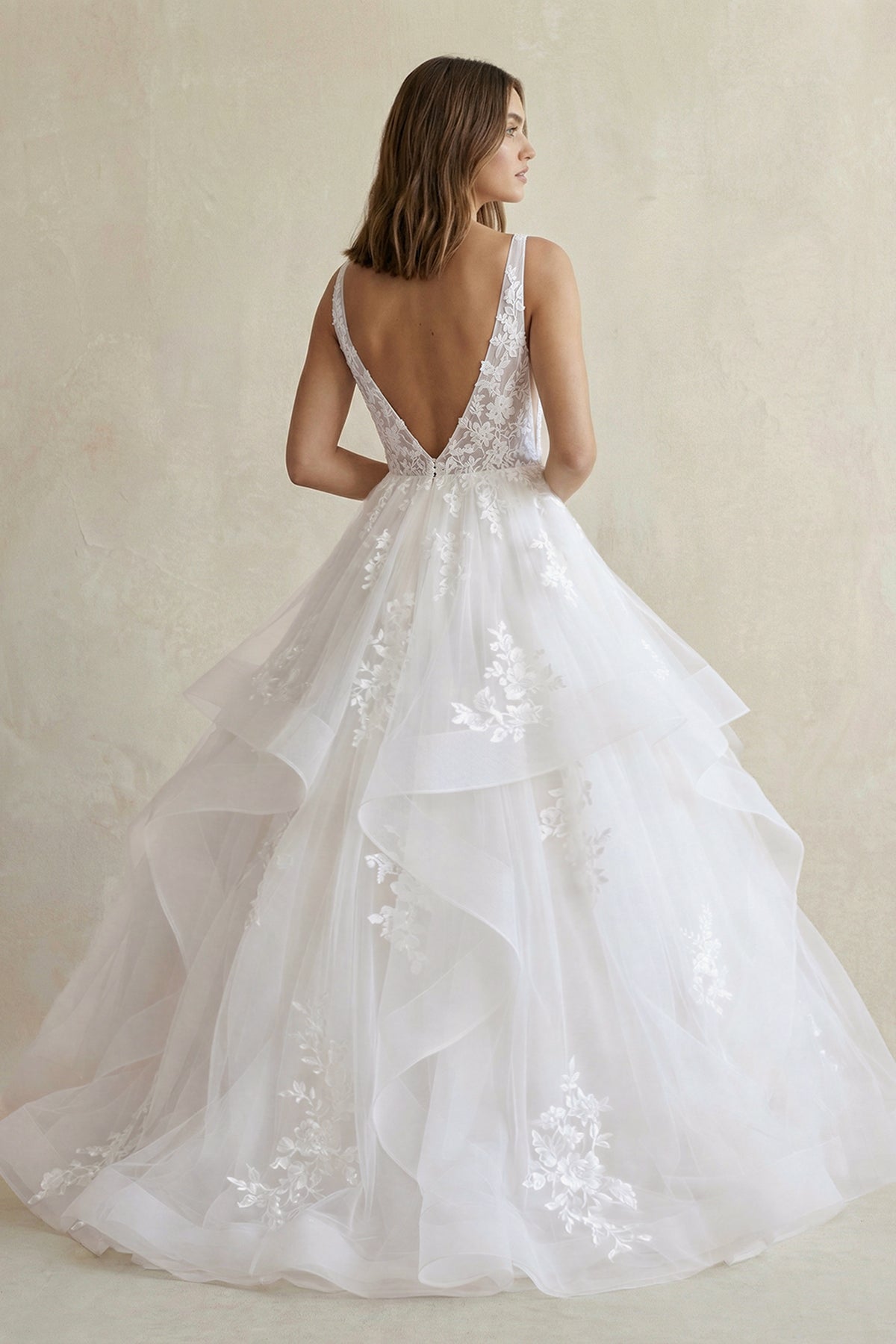 Elegant A-Line V Neck Wedding Dresses with Appliques