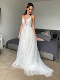 A-Linie/Princess-Linie Tüll V-Ausschnitt Ärmellos Applikationen Sweep/Pinsel zug Brautkleider