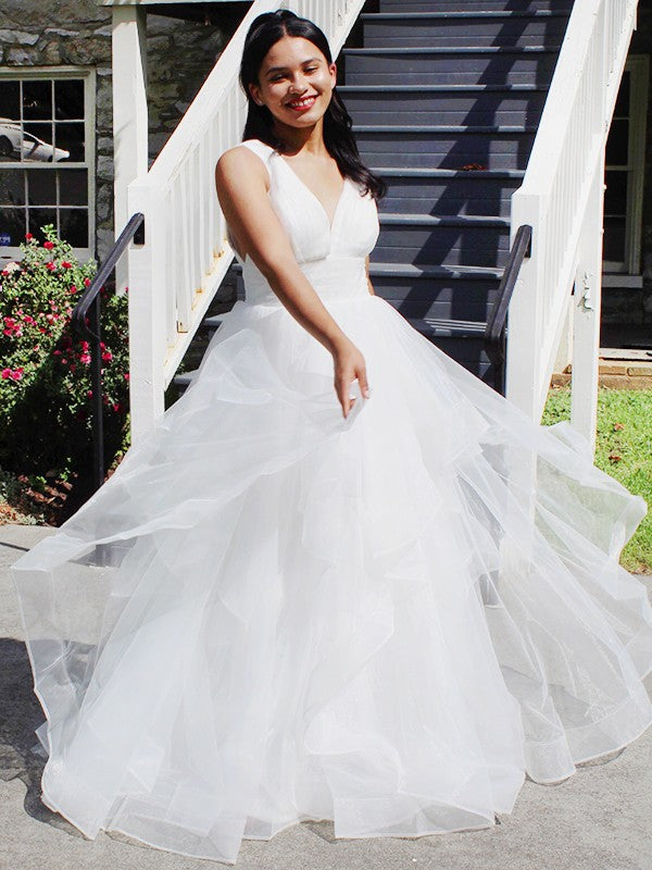 Ballkleid Organza Rüschen V-Ausschnitt Ärmellos Bodenlang Brautkleider Brautkleider