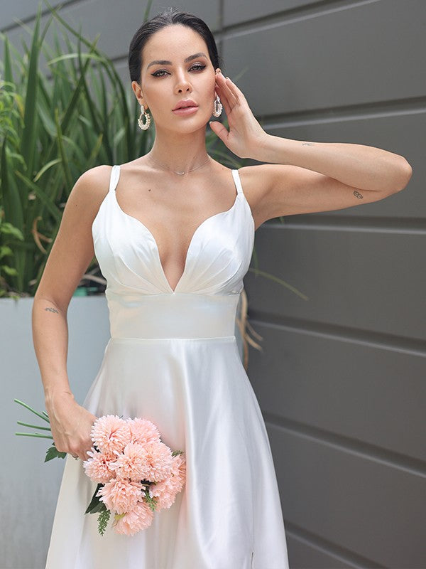 A-Linie/Princess-Linie Seide wie Satin Gerüscht V-Ausschnitt Ärmellos Sweep/Pinsel Schleppe Brautkleider Brautkleider