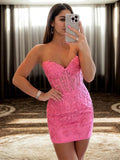 Vestido de cóctel de graduación con escote en forma de tubo/columna, de tul, con apliques y escote corazón, sin mangas, corto/mini