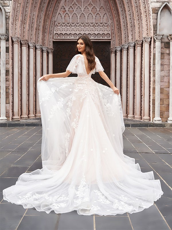 A-Line/Princess Tulle Applique V-neck 1/2 Sleeves Court Train Wedding Dresses Bridal Gowns