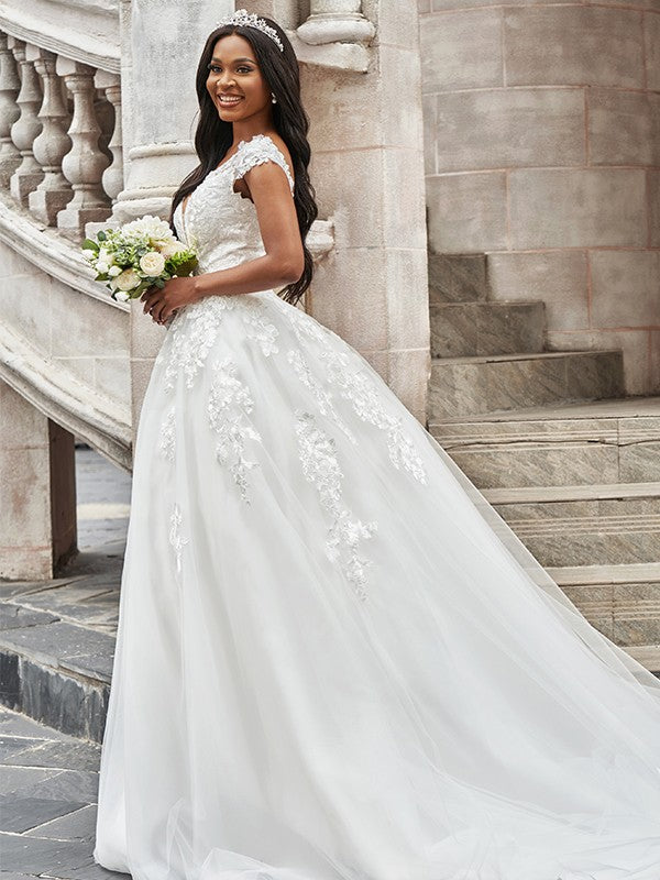 A-Linie/Princess-Linie Tüll V-Ausschnitt Applikationen Ärmellos Sweep/Pinsel zug Brautkleider