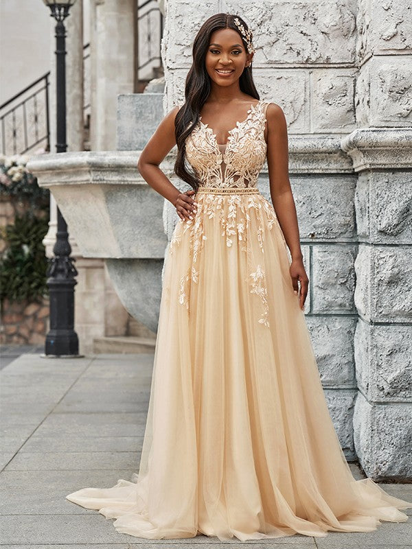 A-Line/Princess Sleeveless Tulle V-neck Applique Sweep/Brush Train Wedding Dresses Bridal Gowns
