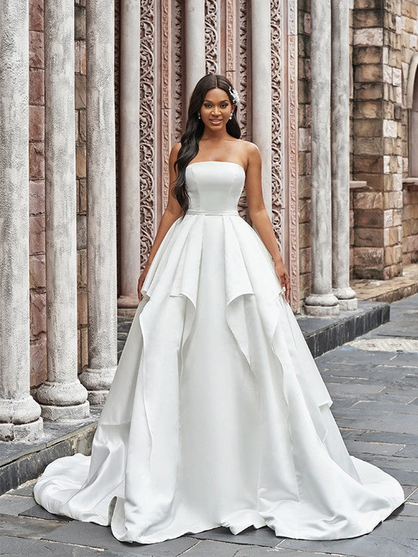 Ballkleid Satin Rüschen Trägerlos Ärmellos Hofschleppe Brautkleider Brautkleider