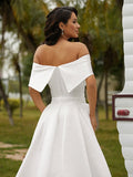 Etui-Linie/Säule Satin Geraffte Off-the-Shoulder Ärmellos Kapelle-schleppe Brautkleider Brautkleider