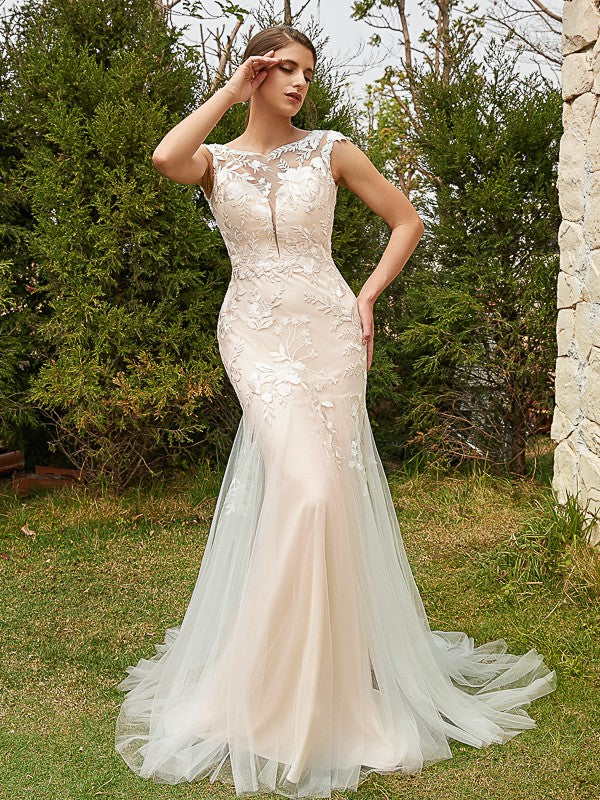 Sheath/Column Tulle Lace Scoop Sleeveless Court Train Wedding Dresses Bridal Gowns