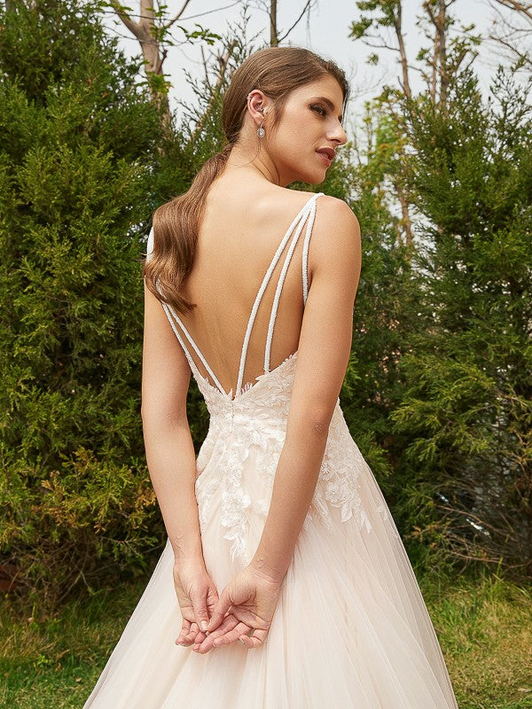 A-Line/Princess Tulle Applique V-neck Sleeveless Court Train Wedding Dresses Bridal Gowns