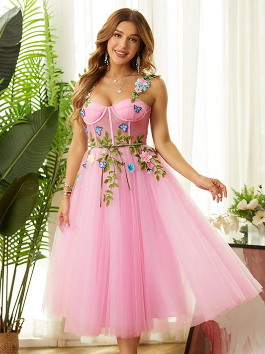 Vestido de fiesta de graduación, corte A/princesa, de tul, con flores hechas a mano, tirantes finos, sin mangas, largo hasta la rodilla