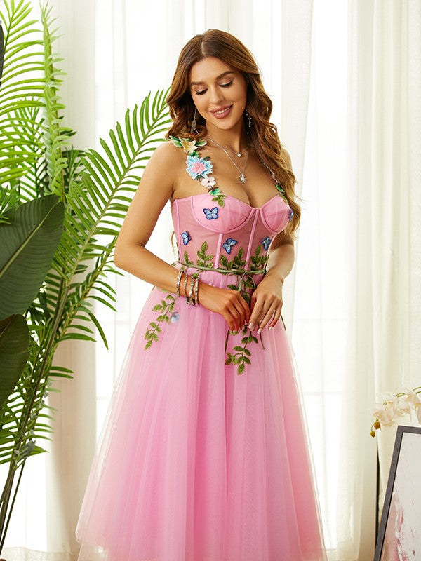 Vestido de fiesta de graduación, corte A/princesa, de tul, con flores hechas a mano, tirantes finos, sin mangas, largo hasta la rodilla