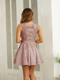 A-Line/Princess Charmeuse Lace Scoop Sleeveless Short/Mini Dresses Prom Homecoming Dress