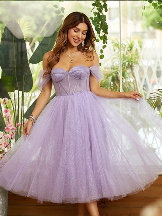 Vestido de fiesta de graduación, corte A/princesa, de tul, con volantes, hombros descubiertos, sin mangas y largo hasta la rodilla