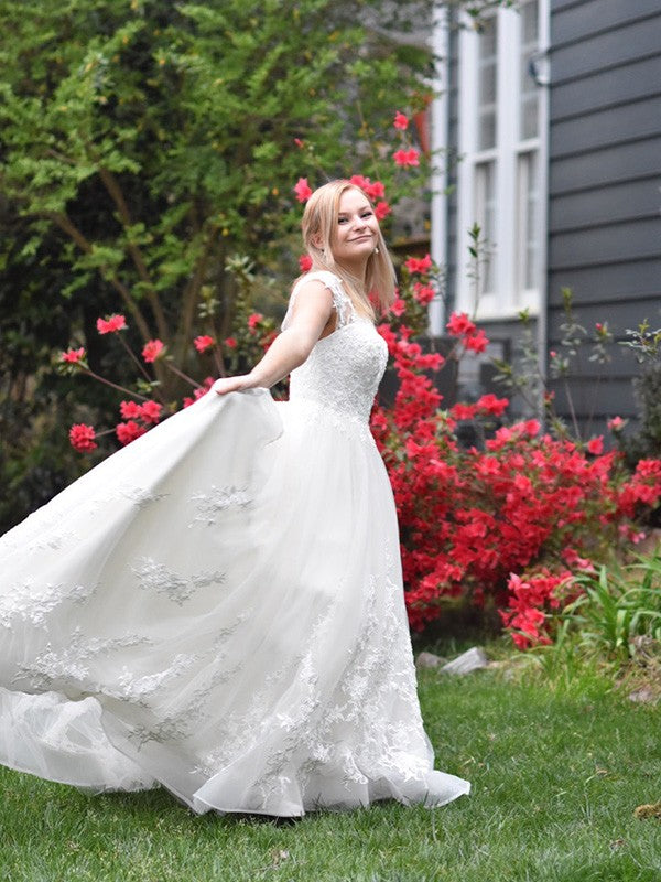 Vestidos de novia de corte A/princesa, tul, escote en V, sin mangas, apliques, cola de corte