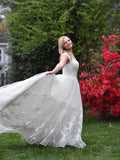 Vestidos de novia de corte A/princesa, tul, escote en V, sin mangas, apliques, cola de corte