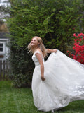 Vestidos de novia de corte A/princesa, tul, escote en V, sin mangas, apliques, cola de corte