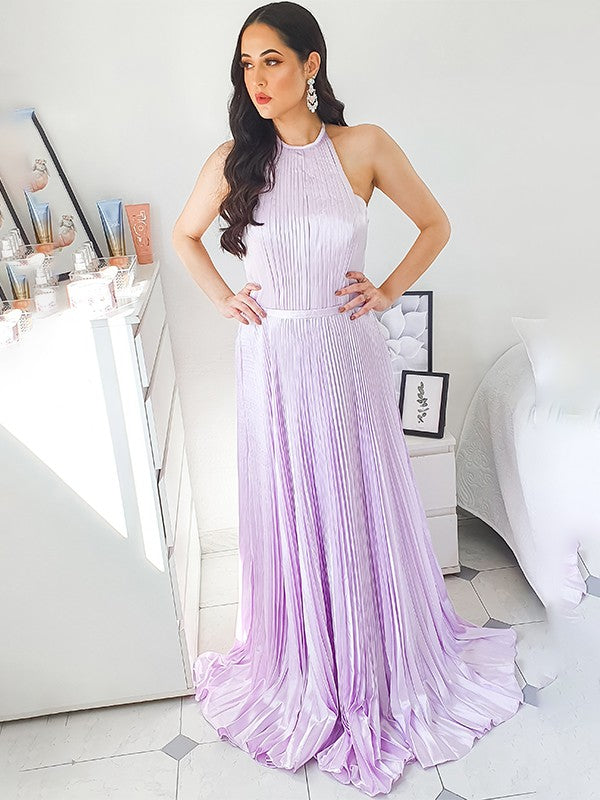 Vestido de noche de graduación con corte A/princesa, escote halter, satén imitación seda, sin mangas y fruncido