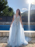 Vestido de noche de graduación con escote en V, sin mangas, corte A/princesa, apliques de tul y cola larga